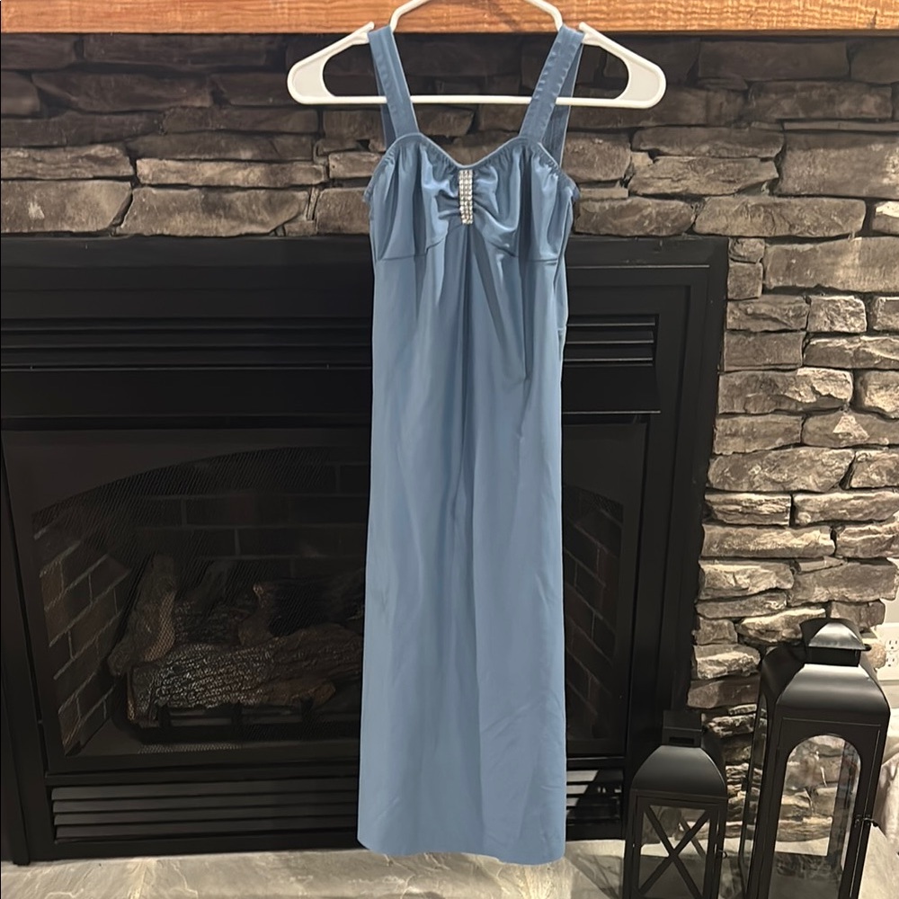 Blue Dance Costume with Sleeveless Design